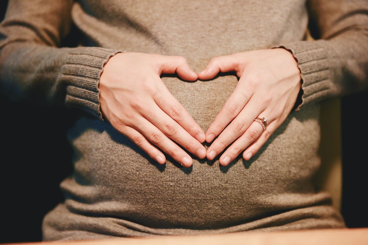 Understanding Pregnancy Complications: Key Symptoms to Watch For
